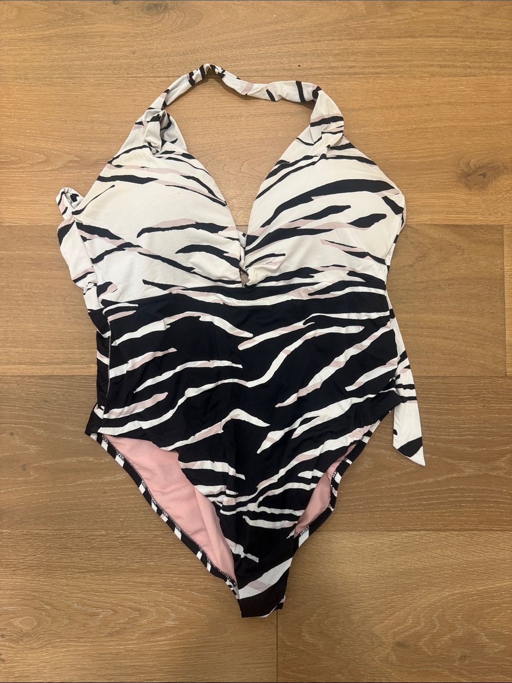 Bar III Tummy-Control One-Piece On the Hunt NWT